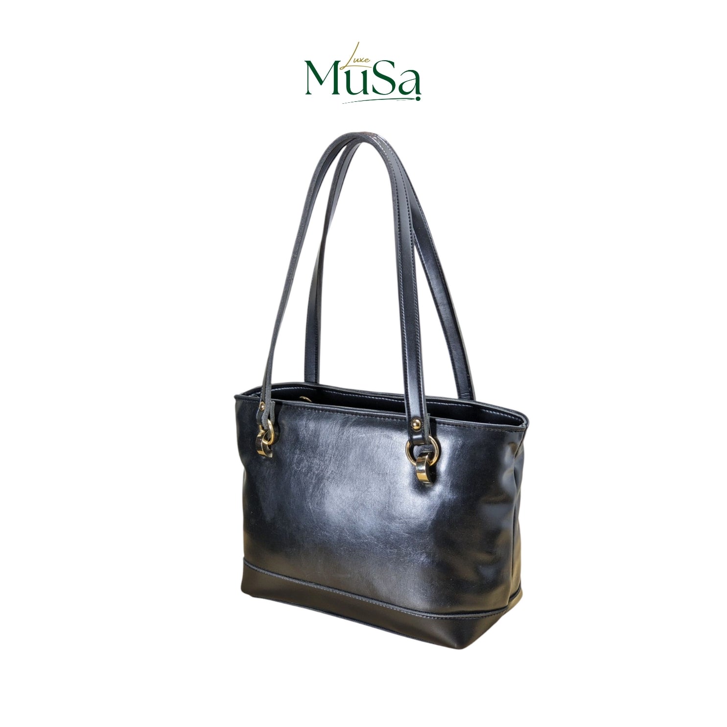 BACK SIDE of the duvera handbag from luxemusa 