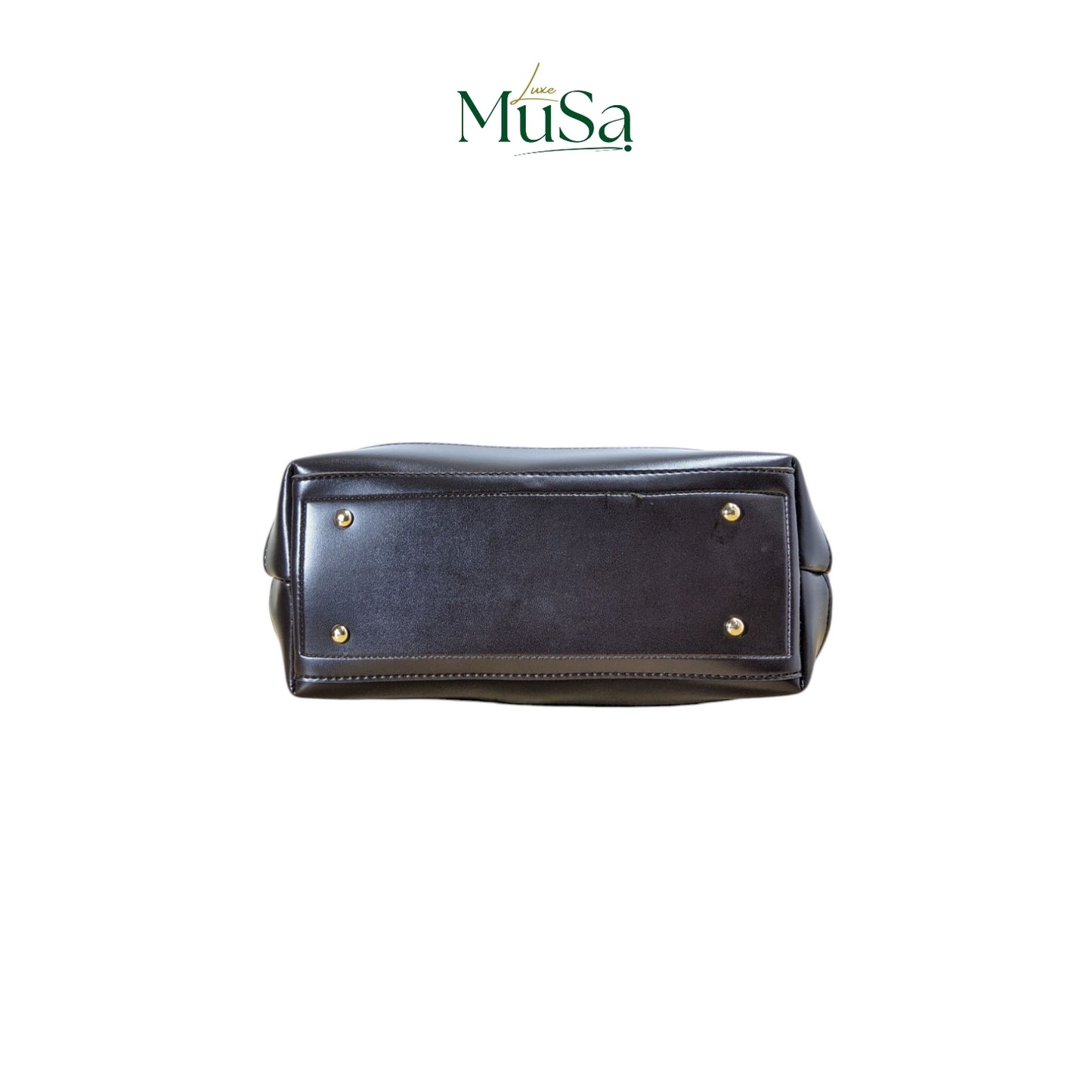 bottom side of the duvera handbag from luxemusa 1